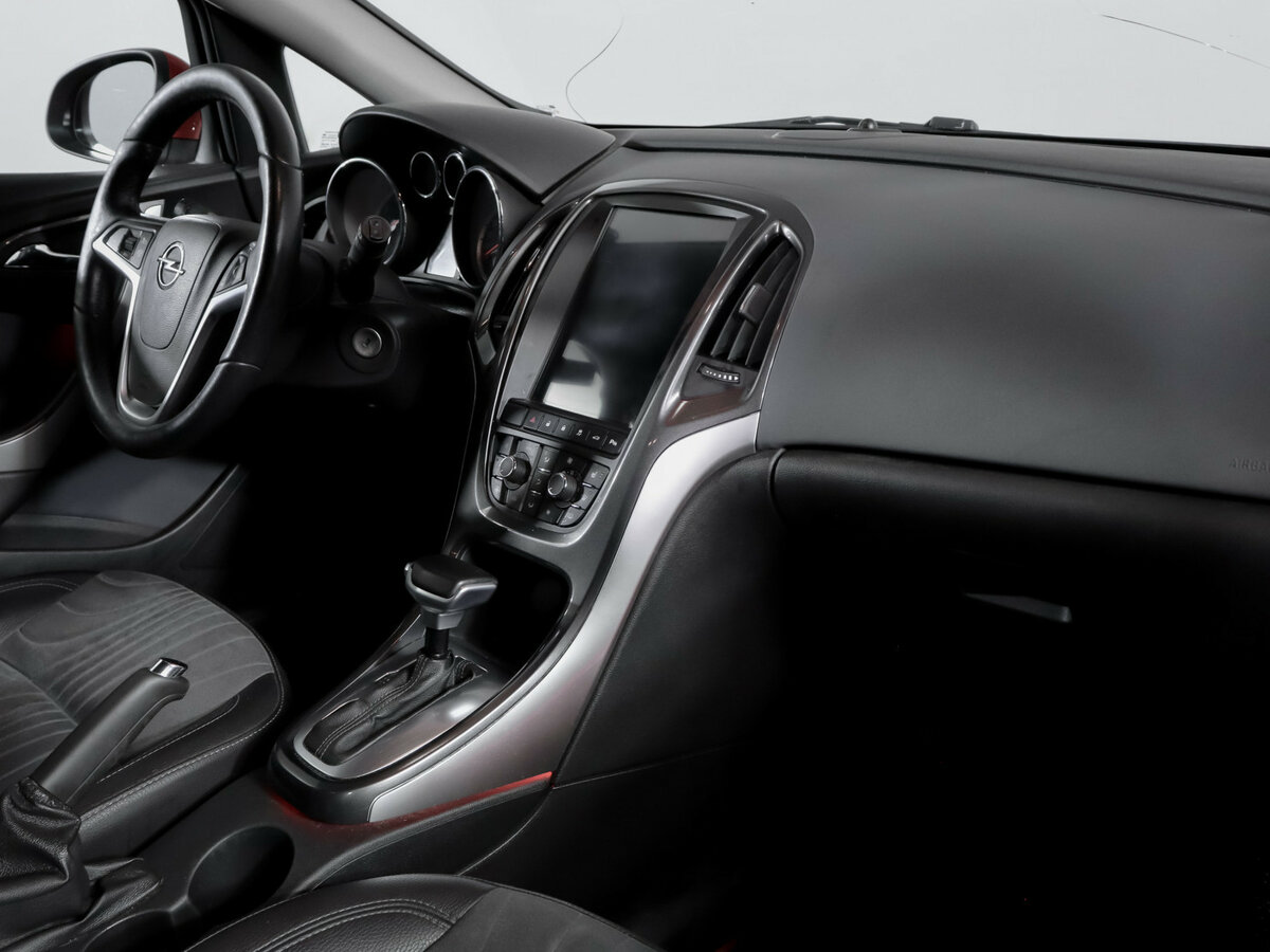 Opel Astra J Рестайлинг, 2013 Фото №7