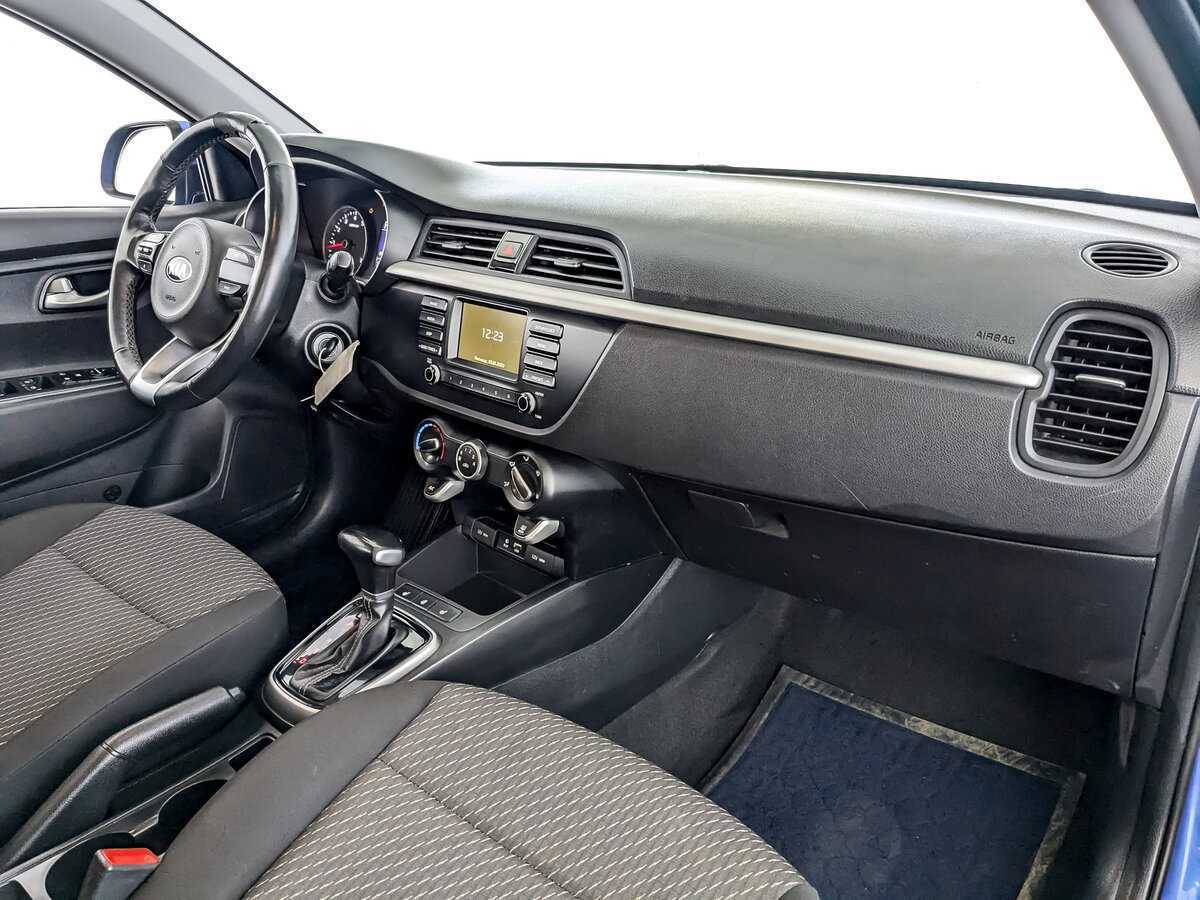 Kia Rio X-Line, 2019 Фото №11