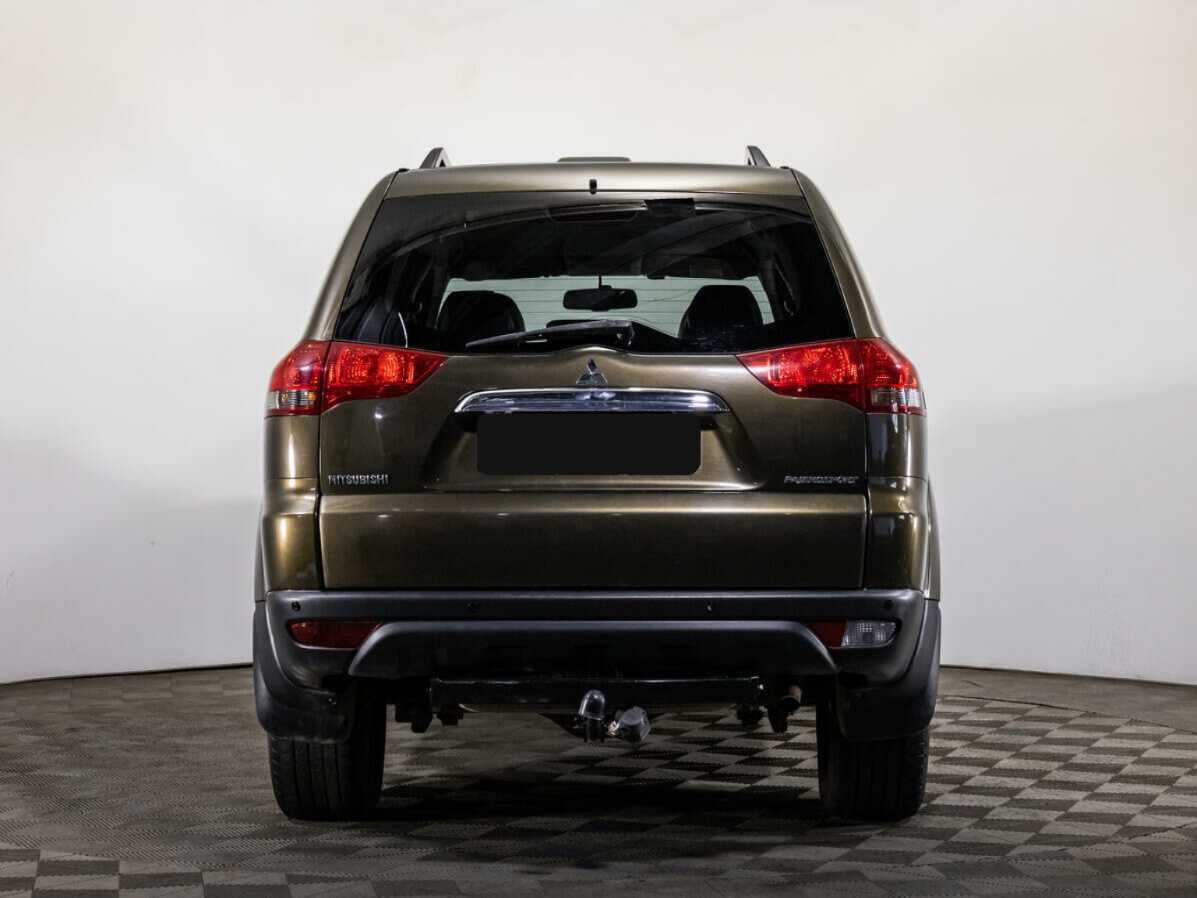 Mitsubishi Pajero Sport, 2015 Фото №6