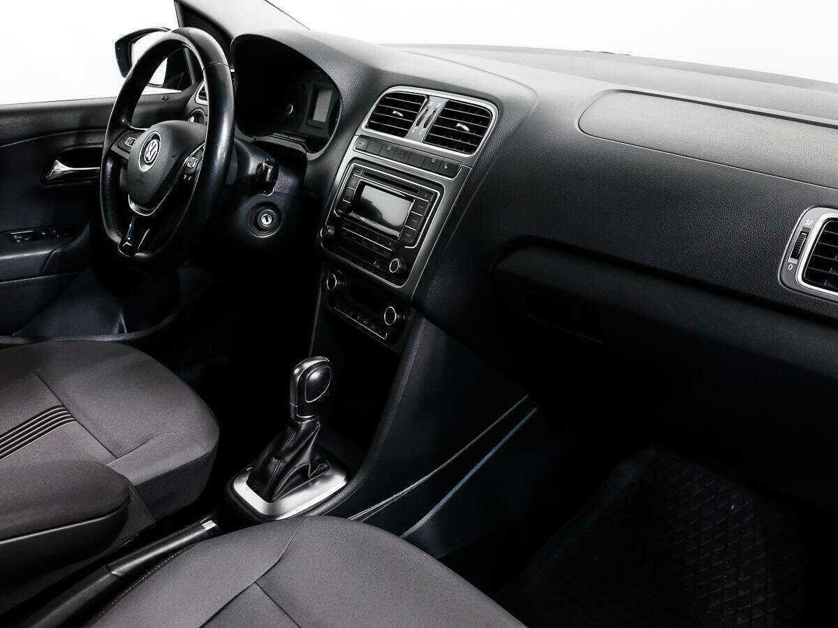 Volkswagen Polo, 2016 Фото №11