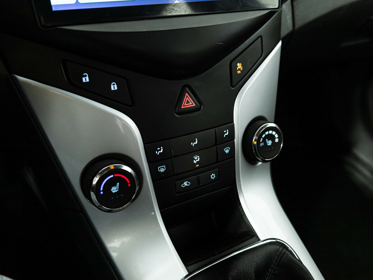Chevrolet Cruze I Рестайлинг, 2014 Фото №18