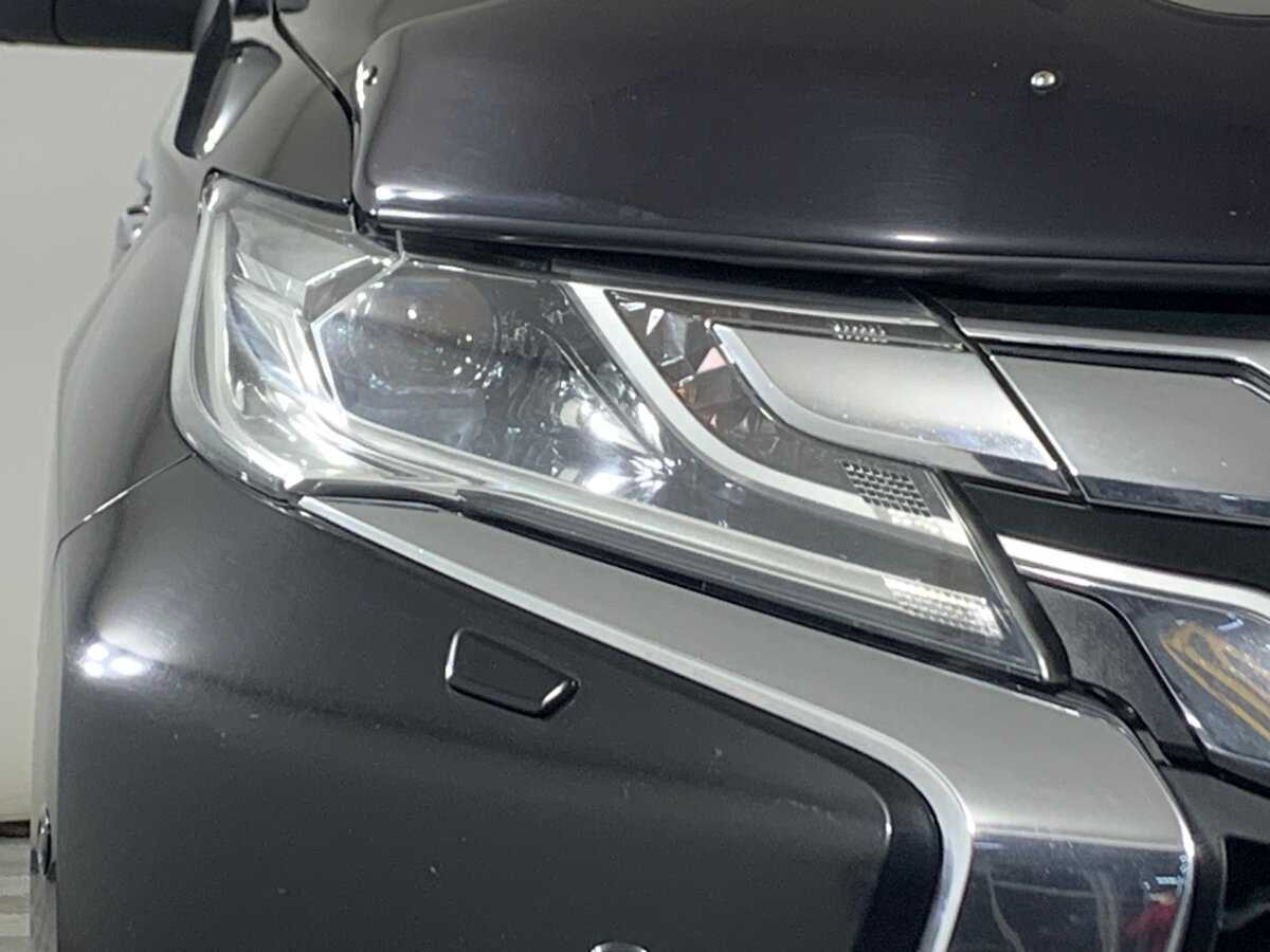 Mitsubishi Pajero Sport, 2017 Фото №10