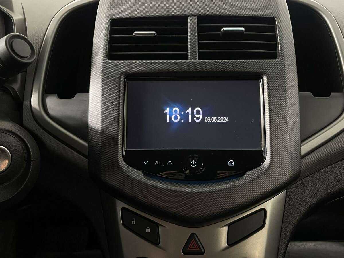 Chevrolet Aveo, 2015 Фото №10