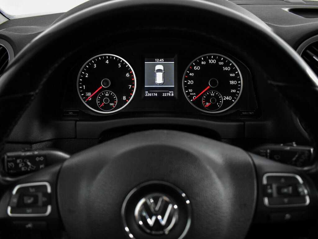 Volkswagen Tiguan, 2012 Фото №18