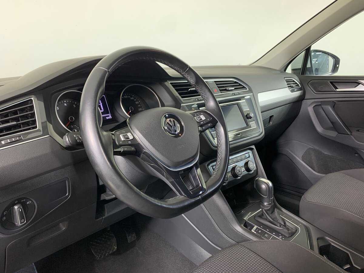 Volkswagen Tiguan, 2018 Фото №12