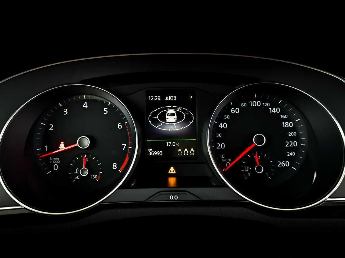 Volkswagen Passat, 2021 Фото №13