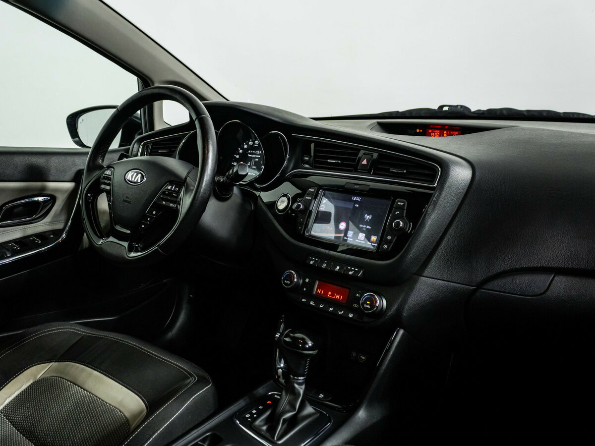 Kia Ceed II Рестайлинг, 2017 Фото №9