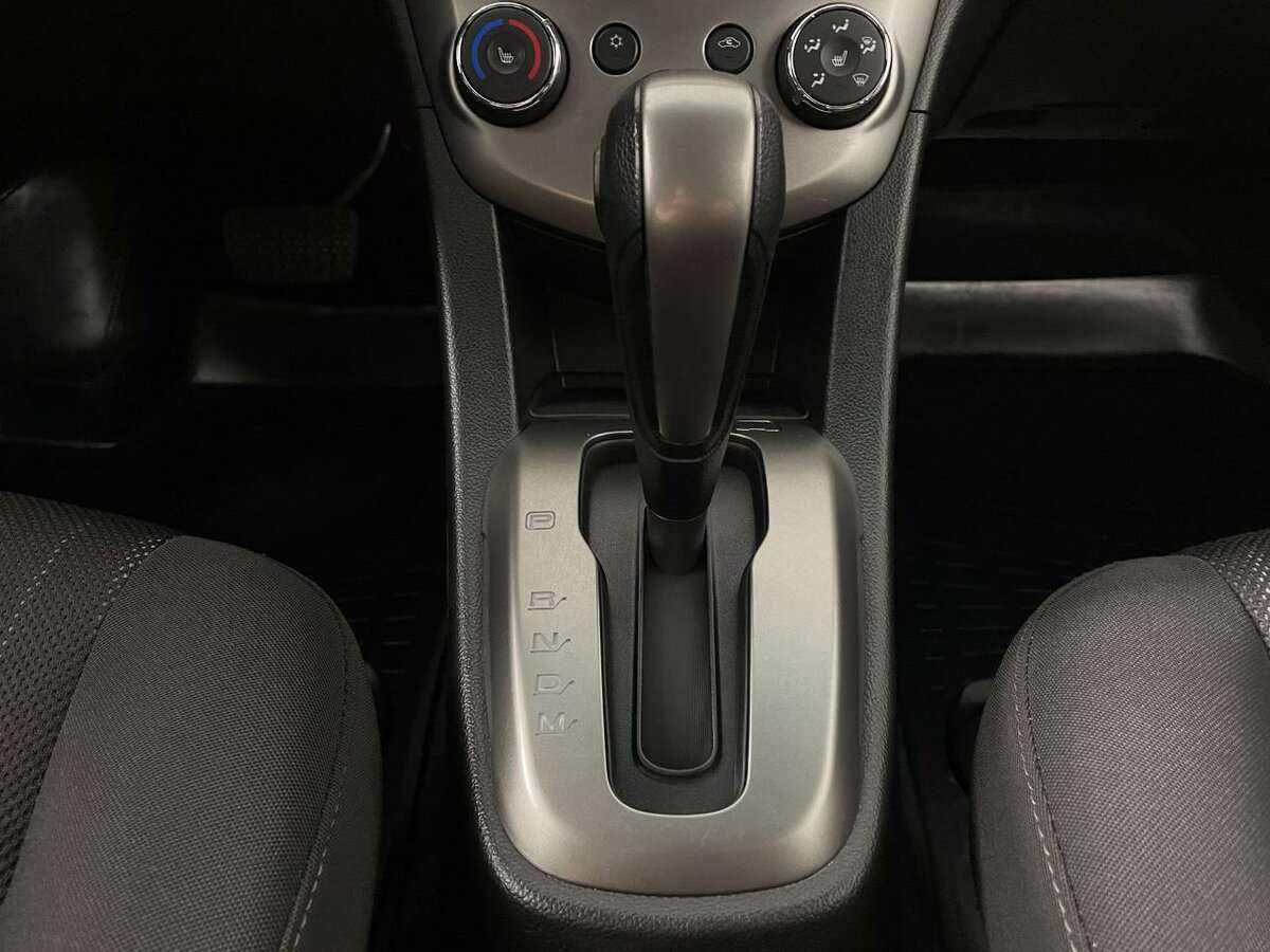 Chevrolet Aveo, 2015 Фото №11