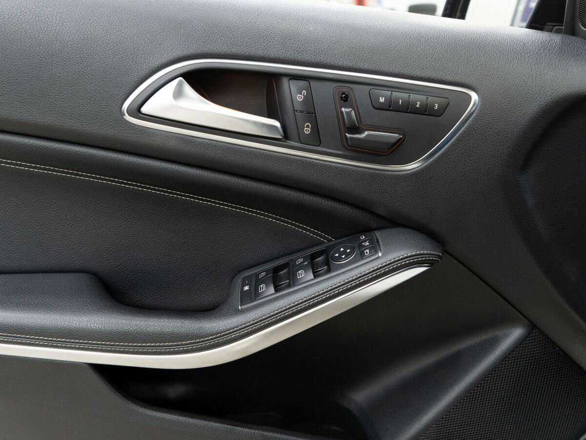 Mercedes-Benz A-Класс 180, 2013 Фото №14