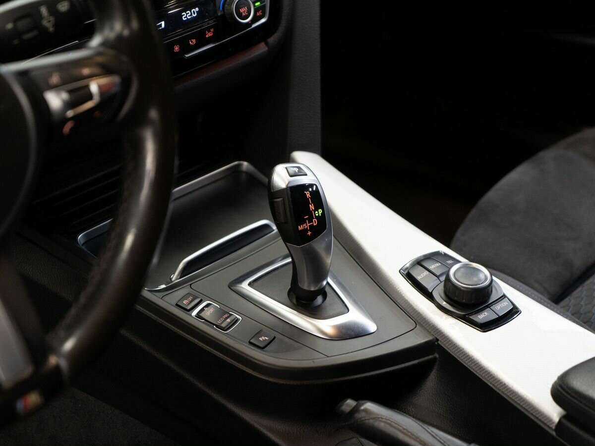 BMW 3 серии 320i xDrive, 2016 Фото №12