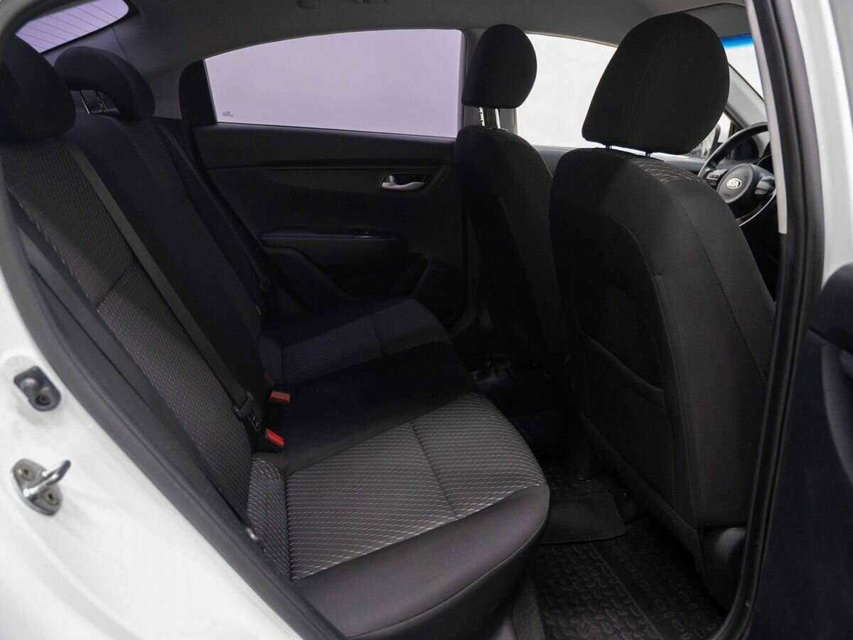 Kia Rio, 2018 Фото №10