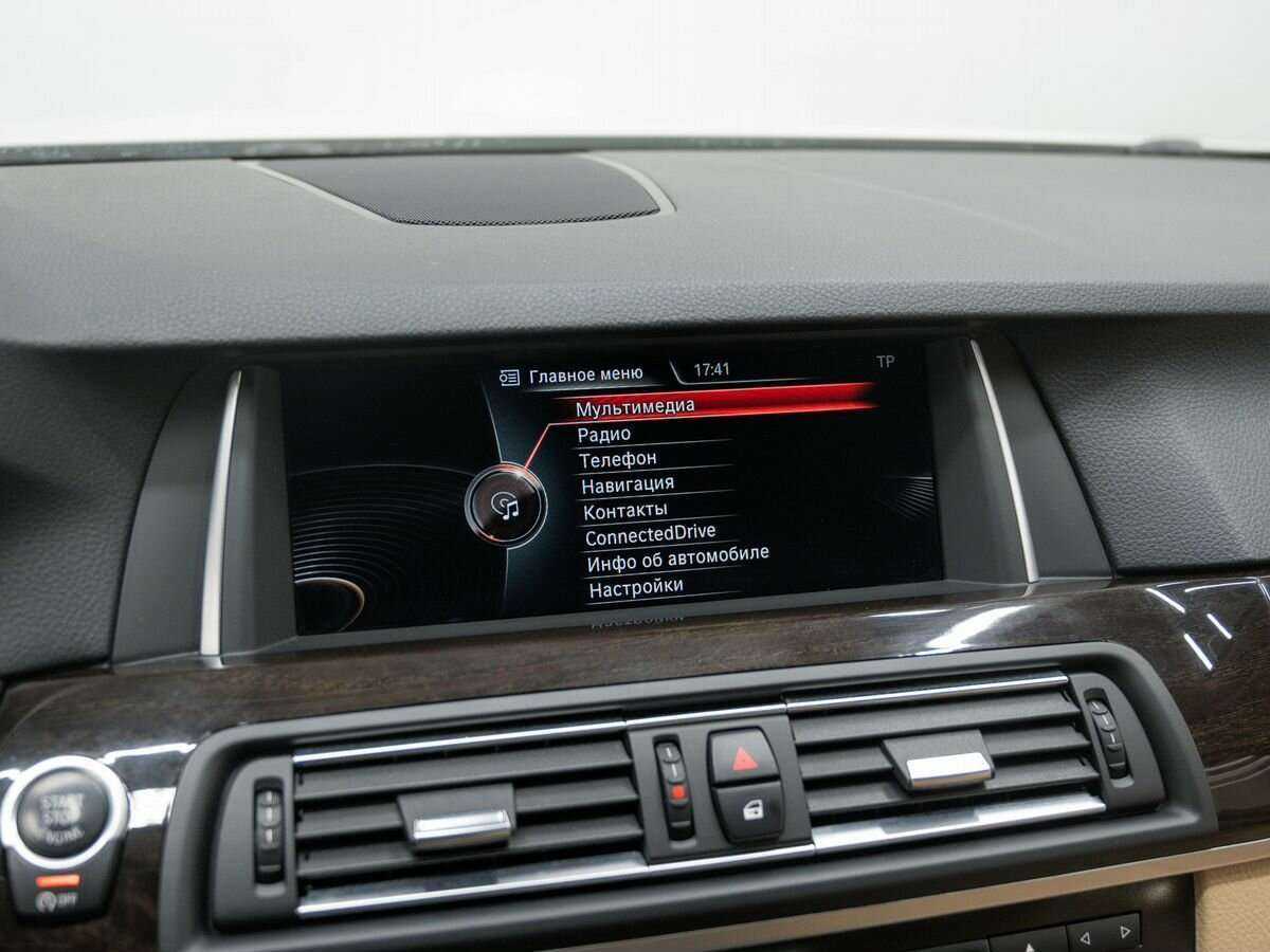 BMW 5 серии 530d xDrive, 2015 Фото №25