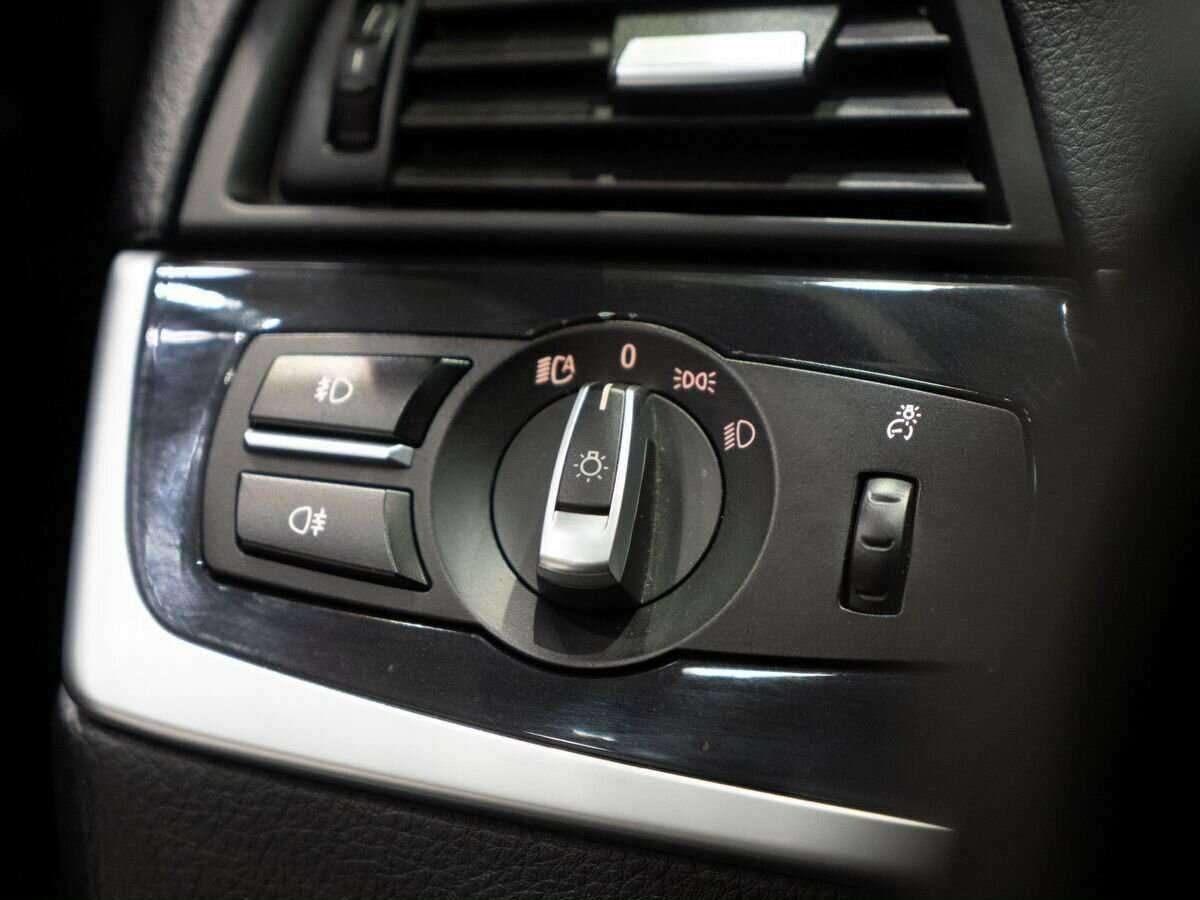 BMW 5 серии 520i, 2016 Фото №18