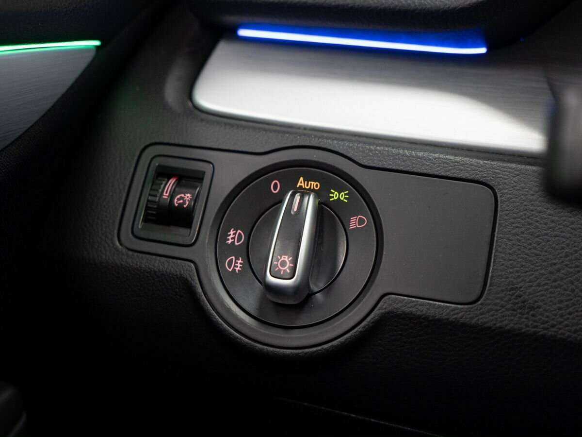 Volkswagen Passat CC, 2012 Фото №16