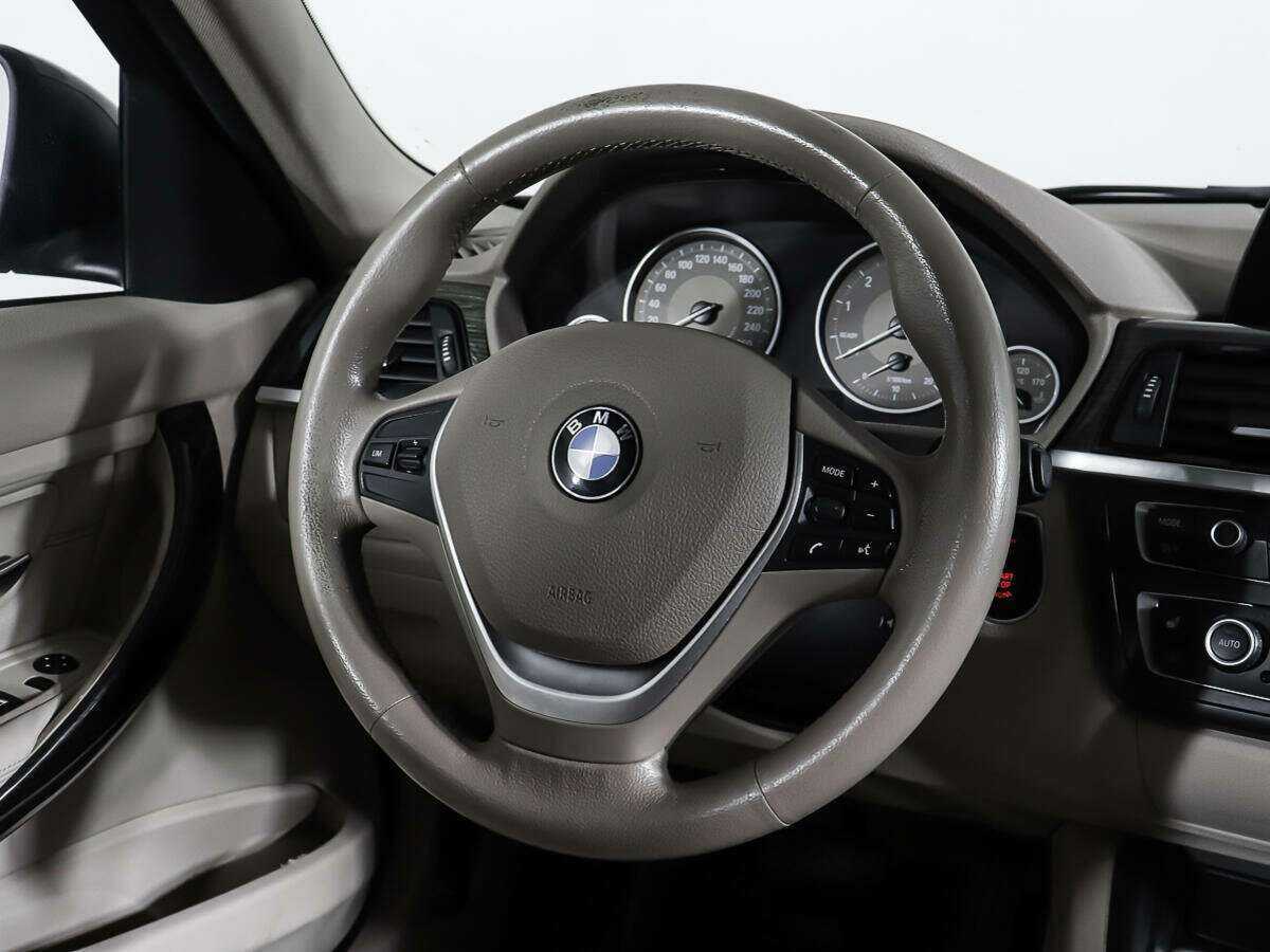 BMW 3 серии 320i, 2012 Фото №14