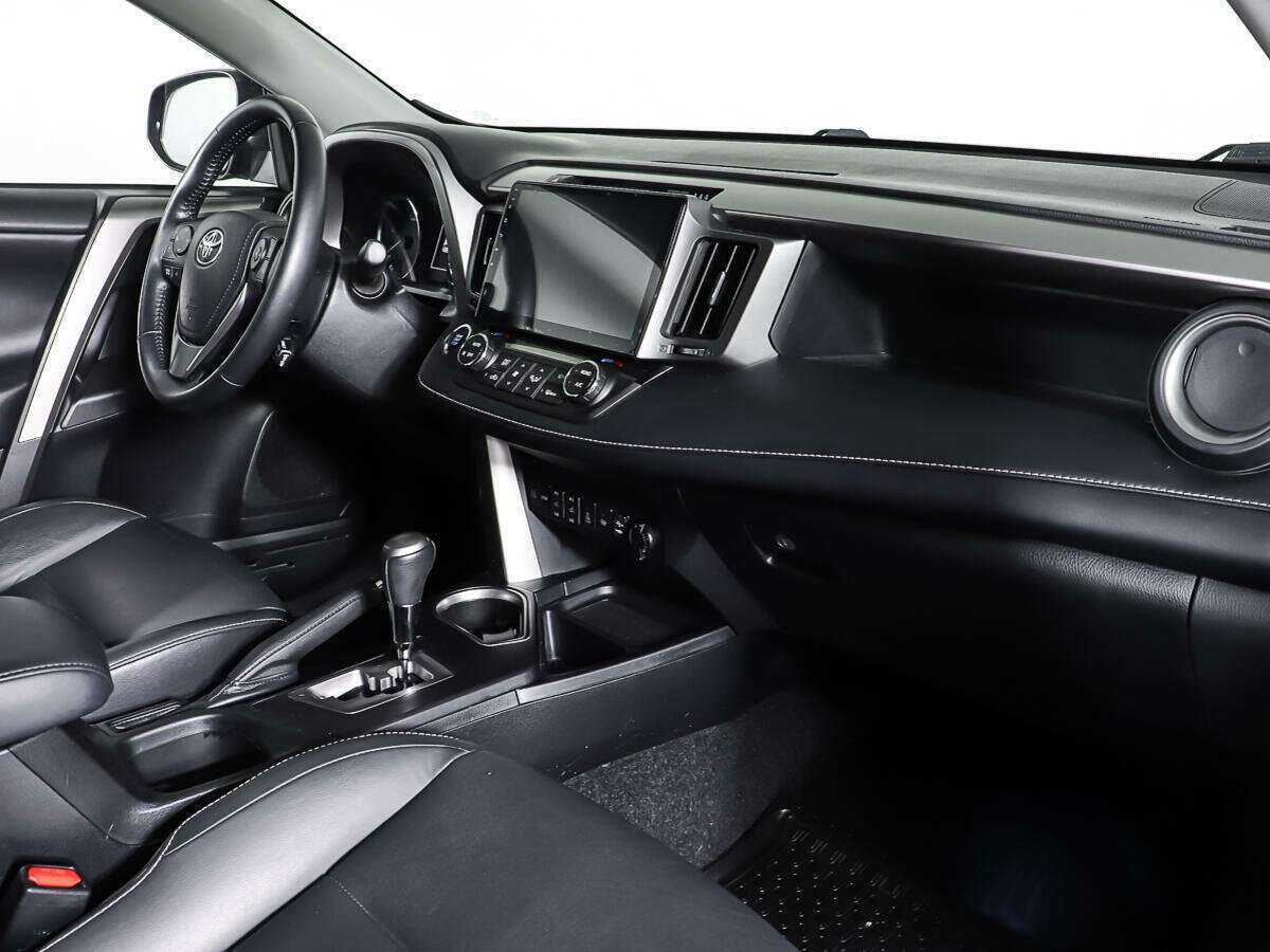 Toyota RAV4, 2018 Фото №9