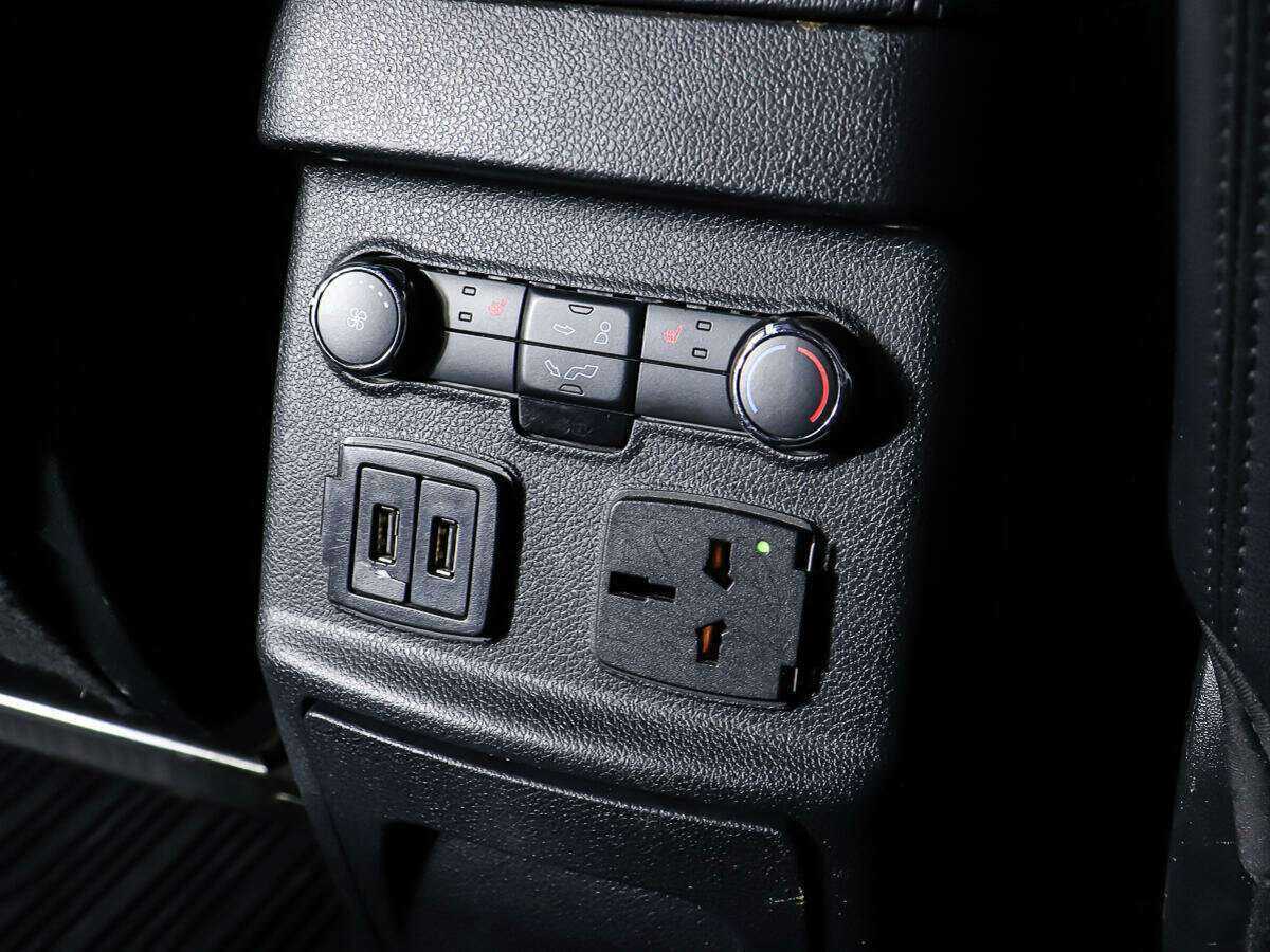 Ford Explorer, 2018 Фото №13