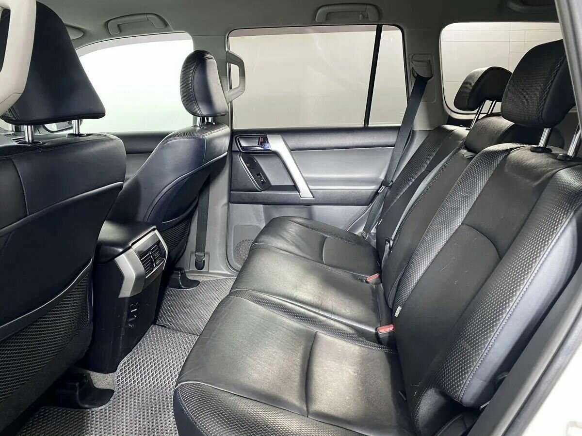 Toyota Land Cruiser Prado, 2013 Фото №9