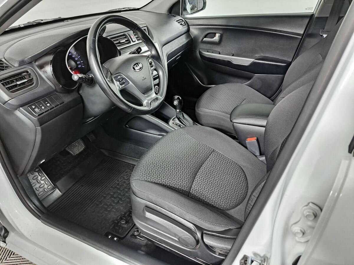 Kia Rio, 2017 Фото №14