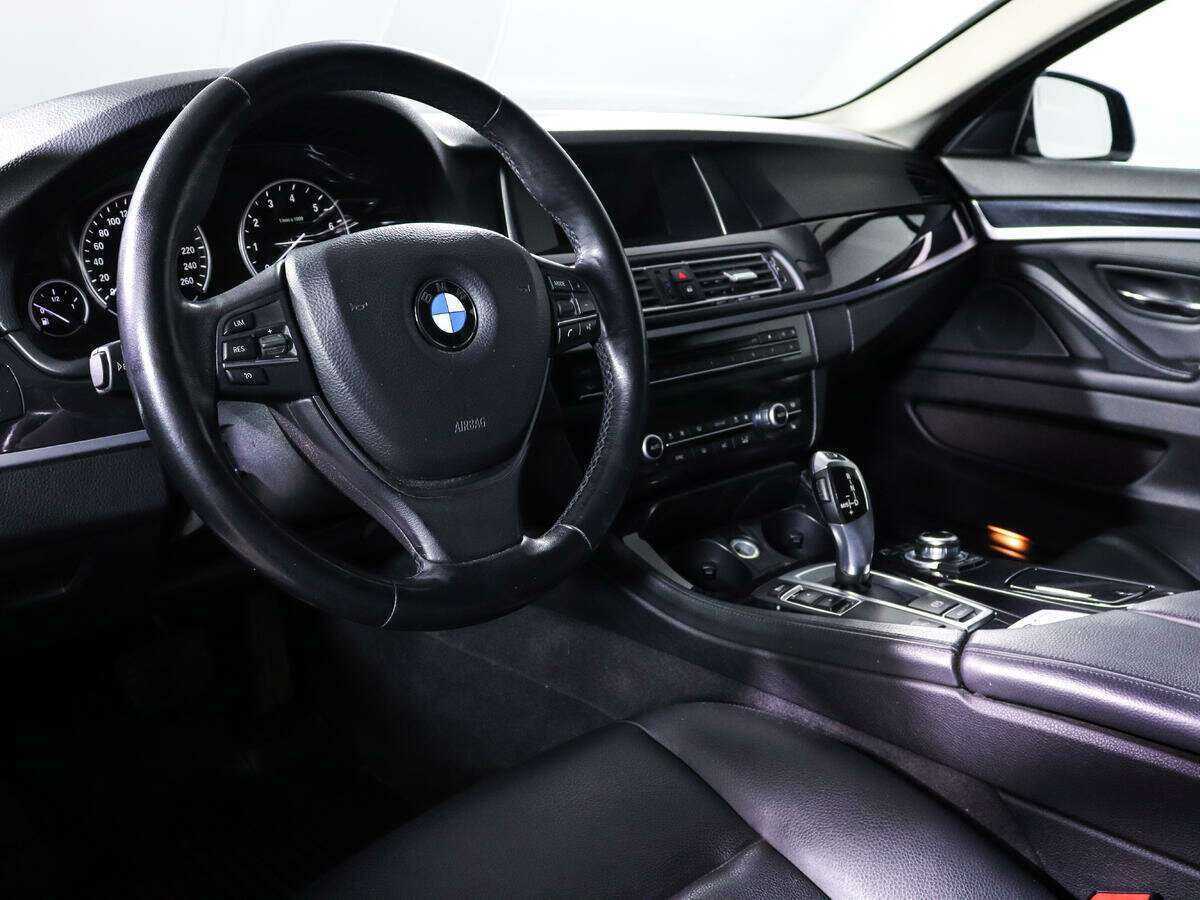 BMW 5 серии 520i, 2014 Фото №13