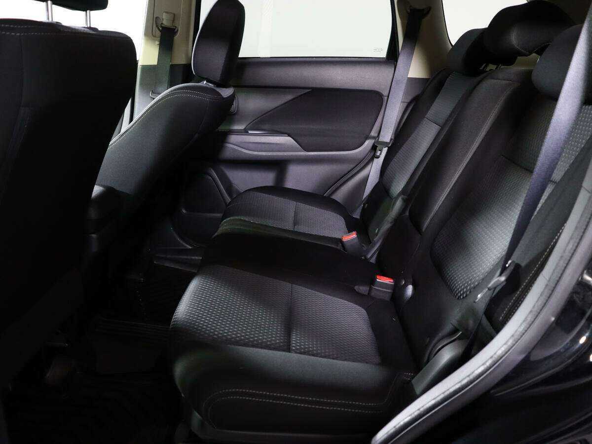 Mitsubishi Outlander, 2018 Фото №12