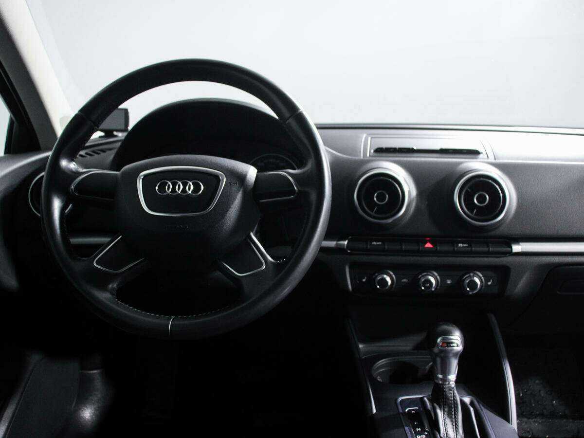 Audi A3, 2012 Фото №12