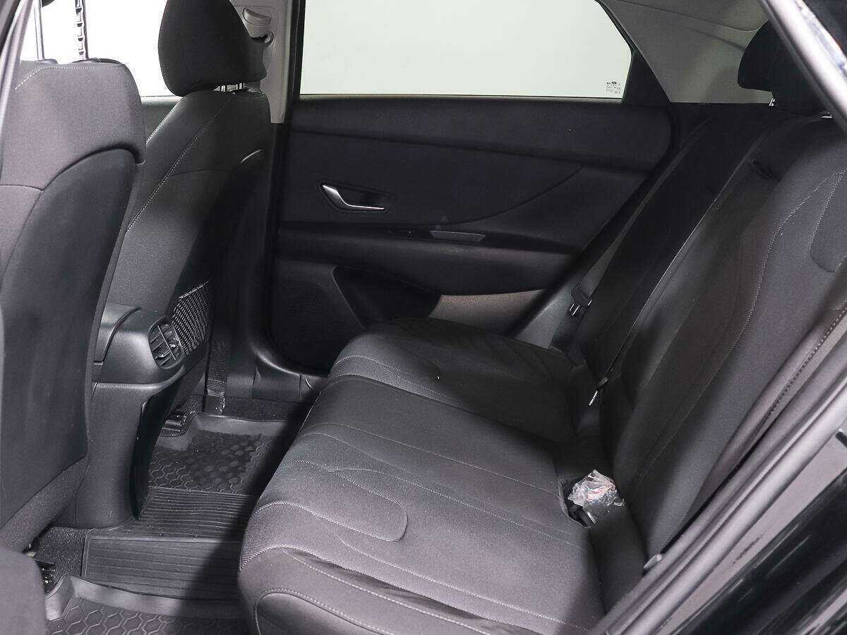 Hyundai Elantra, 2021 Фото №10