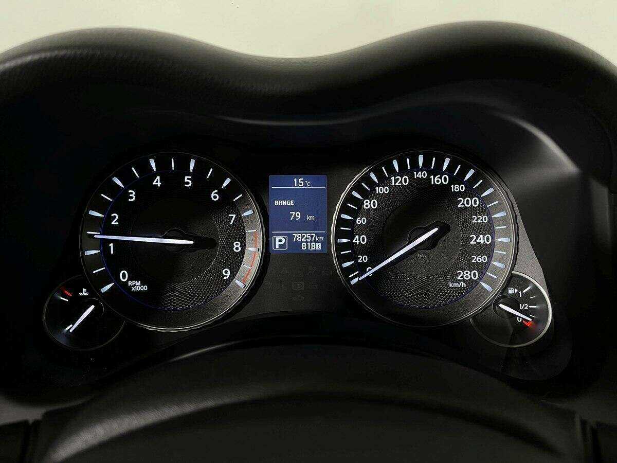 Infiniti Q70, 2016 Фото №11