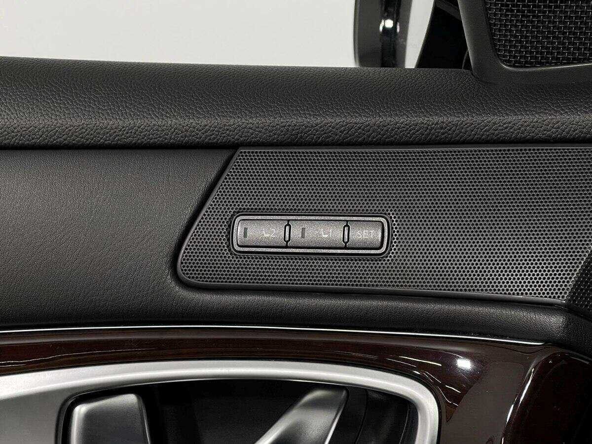 Infiniti Q70, 2016 Фото №16