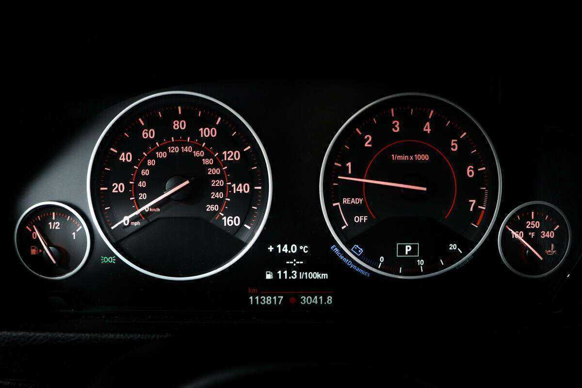 BMW 3 серии 320i xDrive, 2016 Фото №9