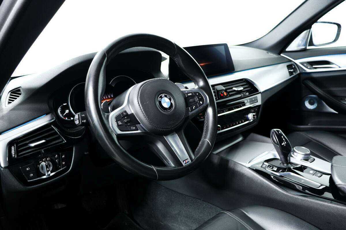 BMW 5 серии 520d, 2019 Фото №13