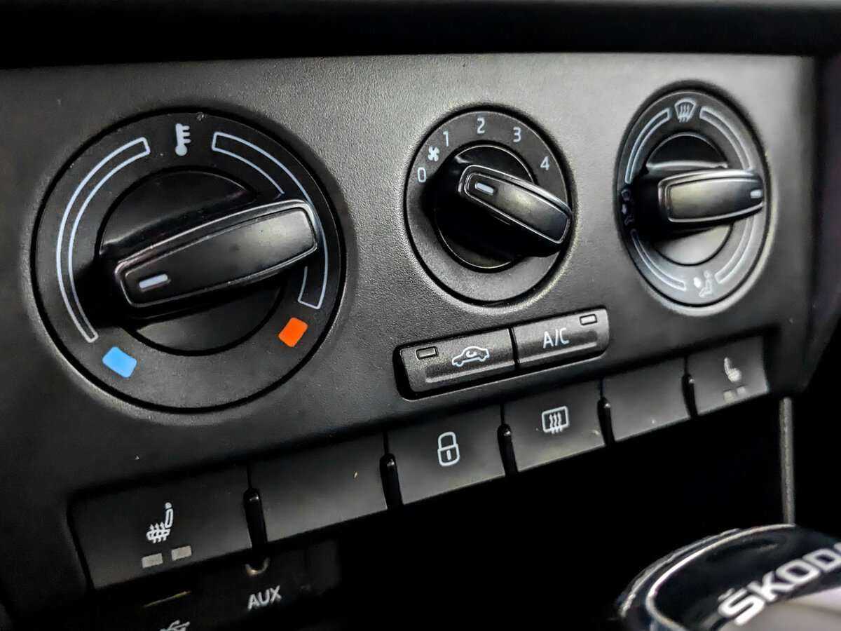 Skoda Rapid, 2016 Фото №20