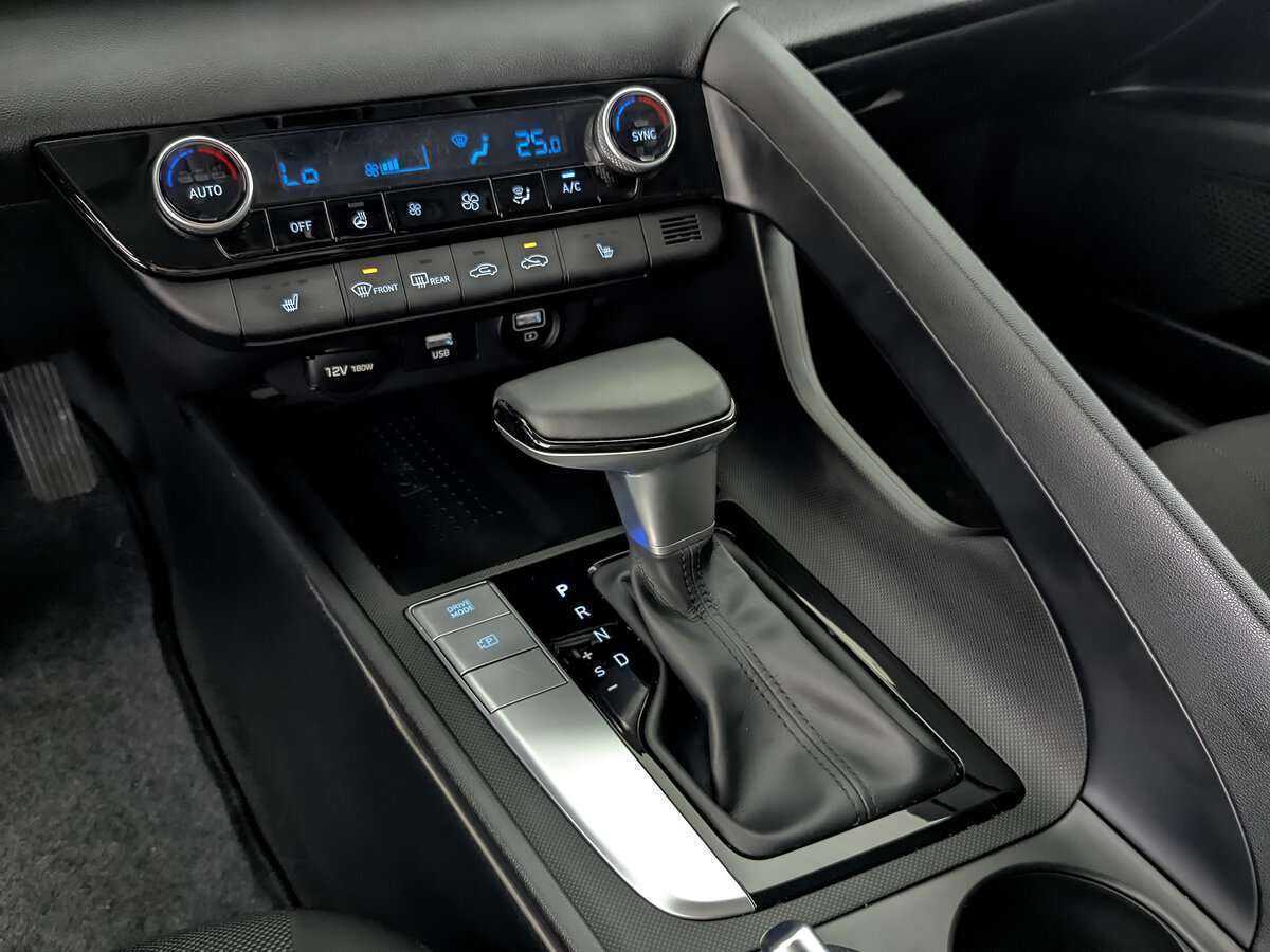 Hyundai Elantra, 2021 Фото №17