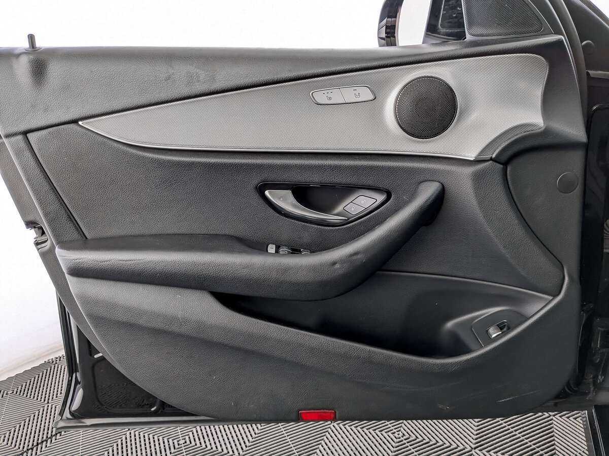 Mercedes-Benz E-Класс 200, 2018 Фото №15