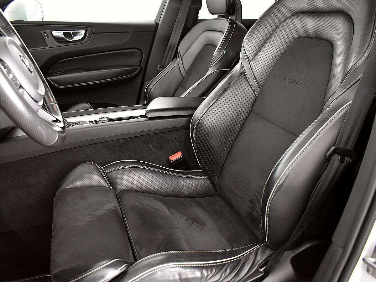 Volvo XC60, 2018 Фото №10