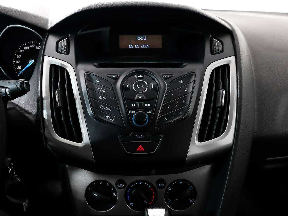 Ford Focus, 2012 Фото №12