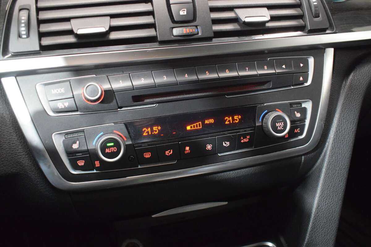 BMW 3 серии 328i, 2012 Фото №20