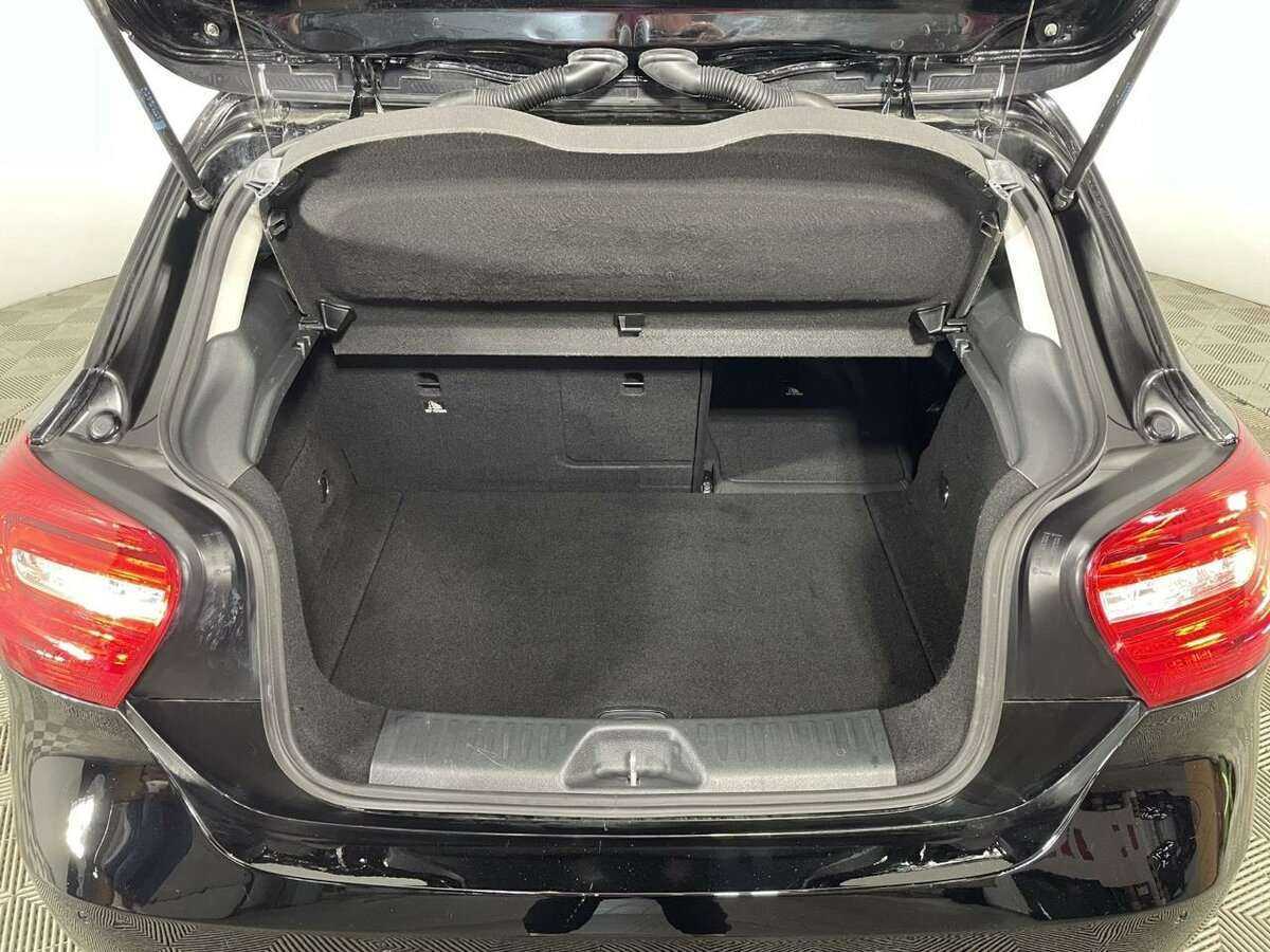 Mercedes-Benz A-Класс 180, 2014 Фото №18