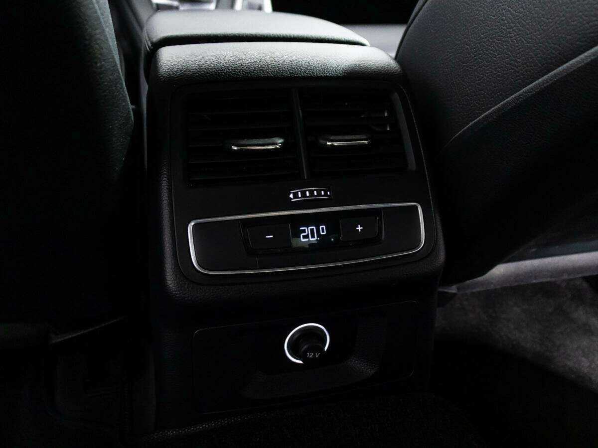 Audi A4, 2018 Фото №23