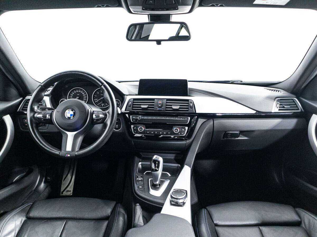BMW 3 серии 320i xDrive, 2018 Фото №13
