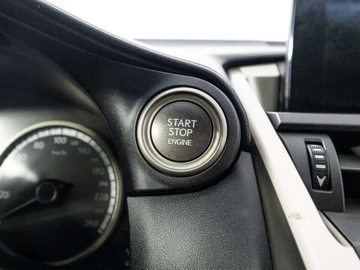 Lexus NX 200t, 2015 Фото №18