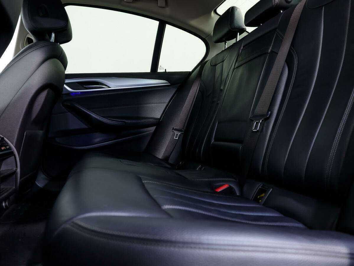 BMW 5 серии 520d, 2018 Фото №13