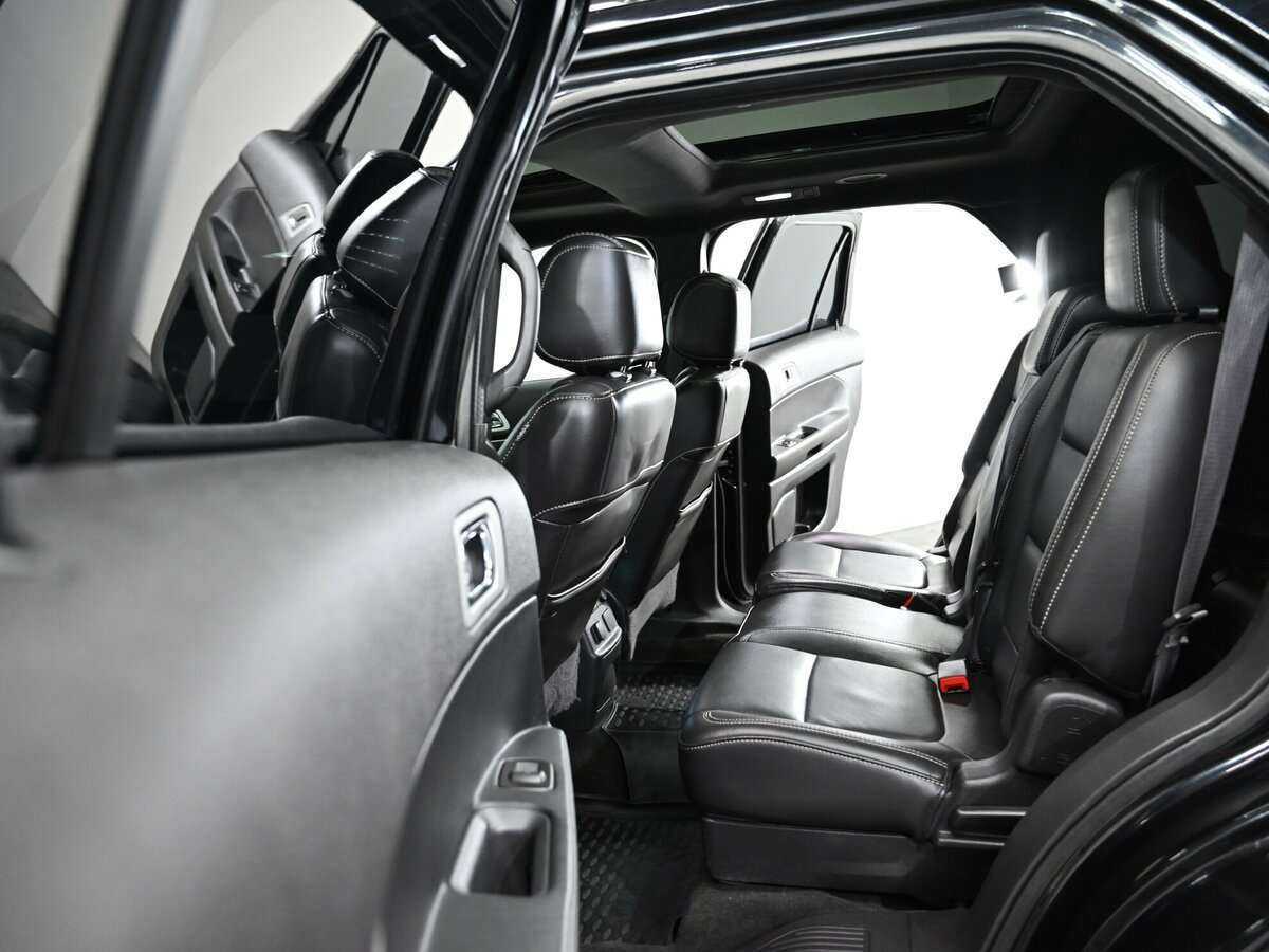 Ford Explorer Sport, 2015 Фото №16