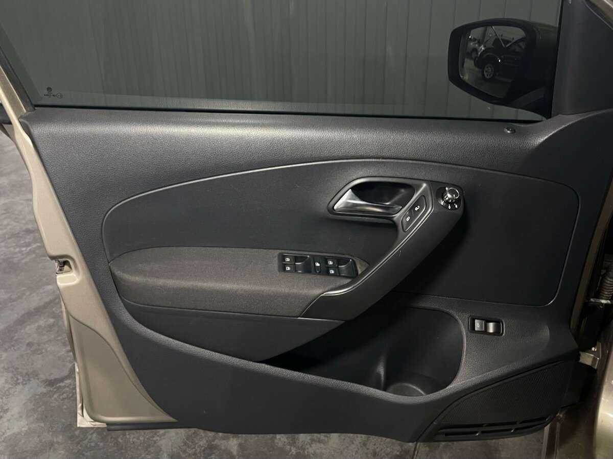 Volkswagen Polo, 2017 Фото №19