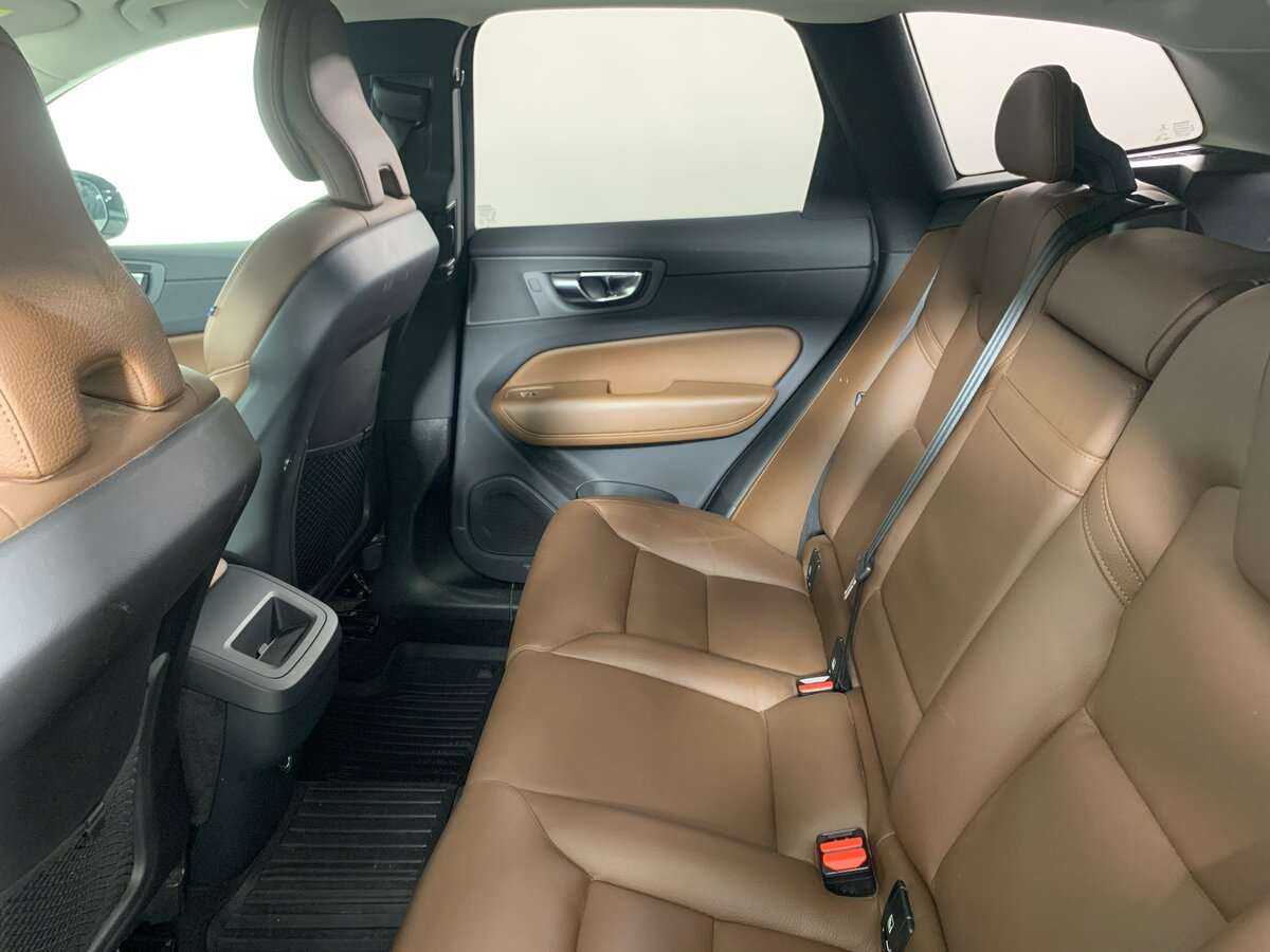 Volvo XC60, 2019 Фото №16