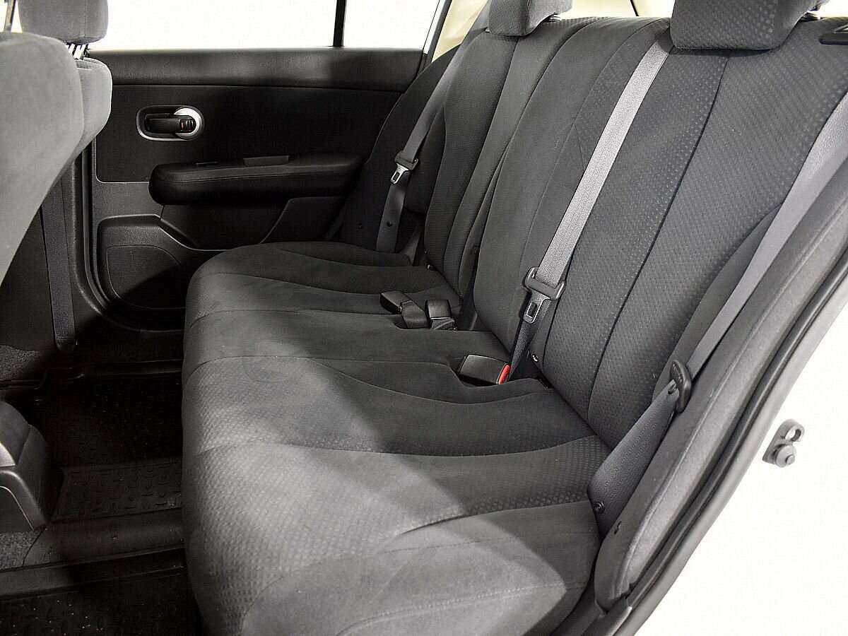 Nissan Tiida, 2013 Фото №9