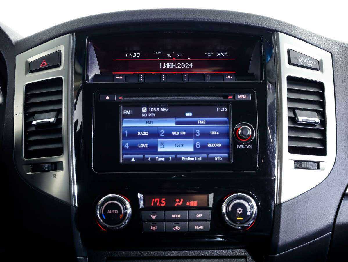 Mitsubishi Pajero, 2014 Фото №15