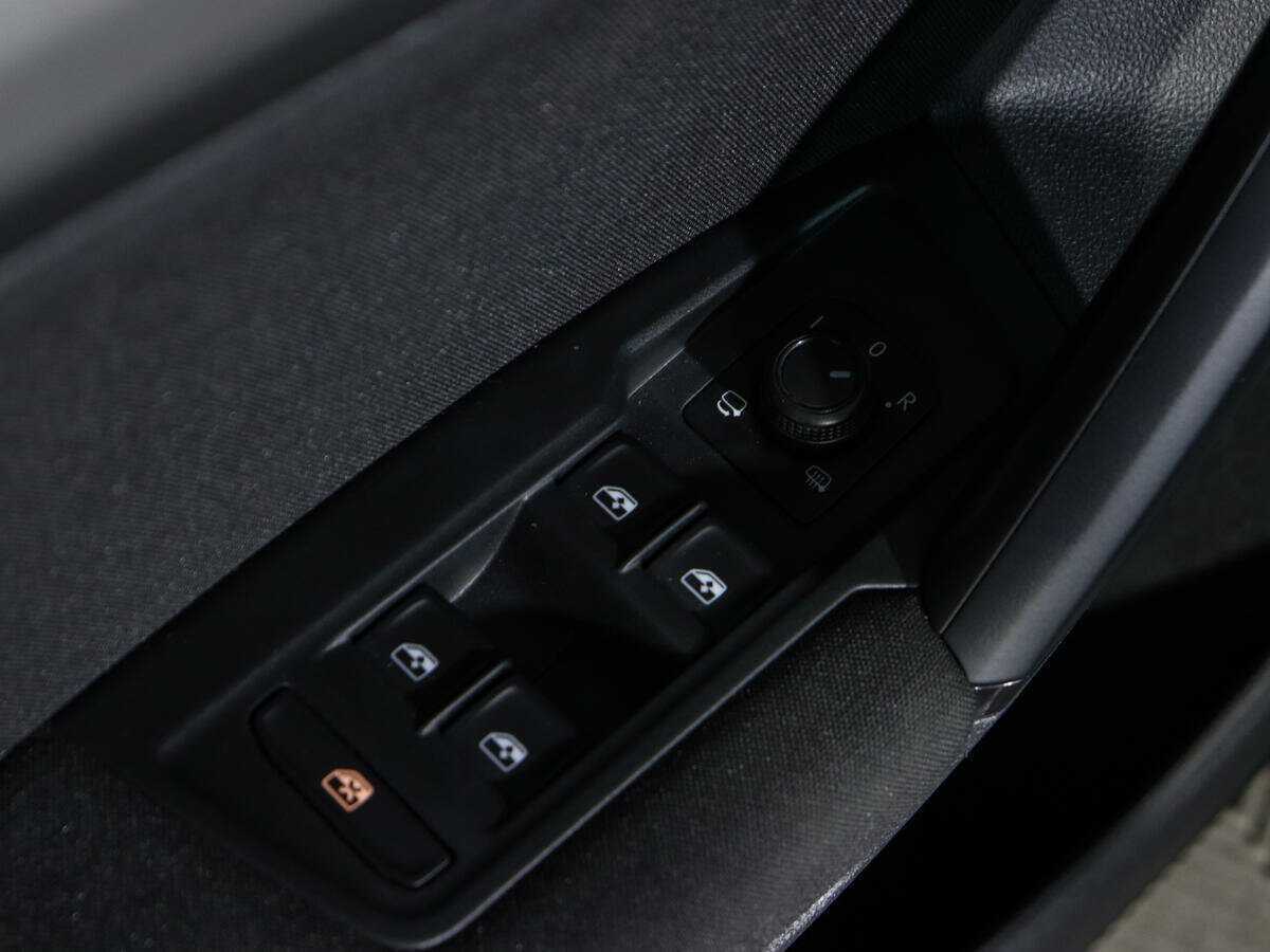 Volkswagen Tiguan L, 2019 Фото №17