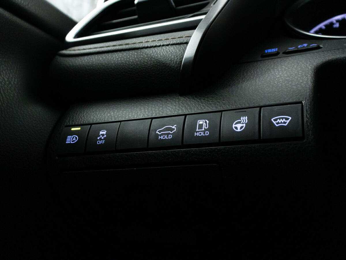 Toyota Camry, 2021 Фото №19