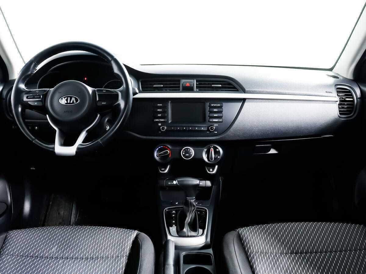 Kia Rio X-Line, 2018 Фото №11